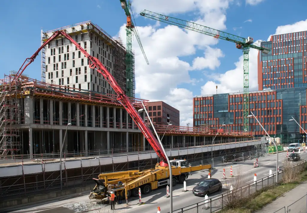 房建与市政项目施工差异对比：河南万安城建工程承接能力解析正文配图 1