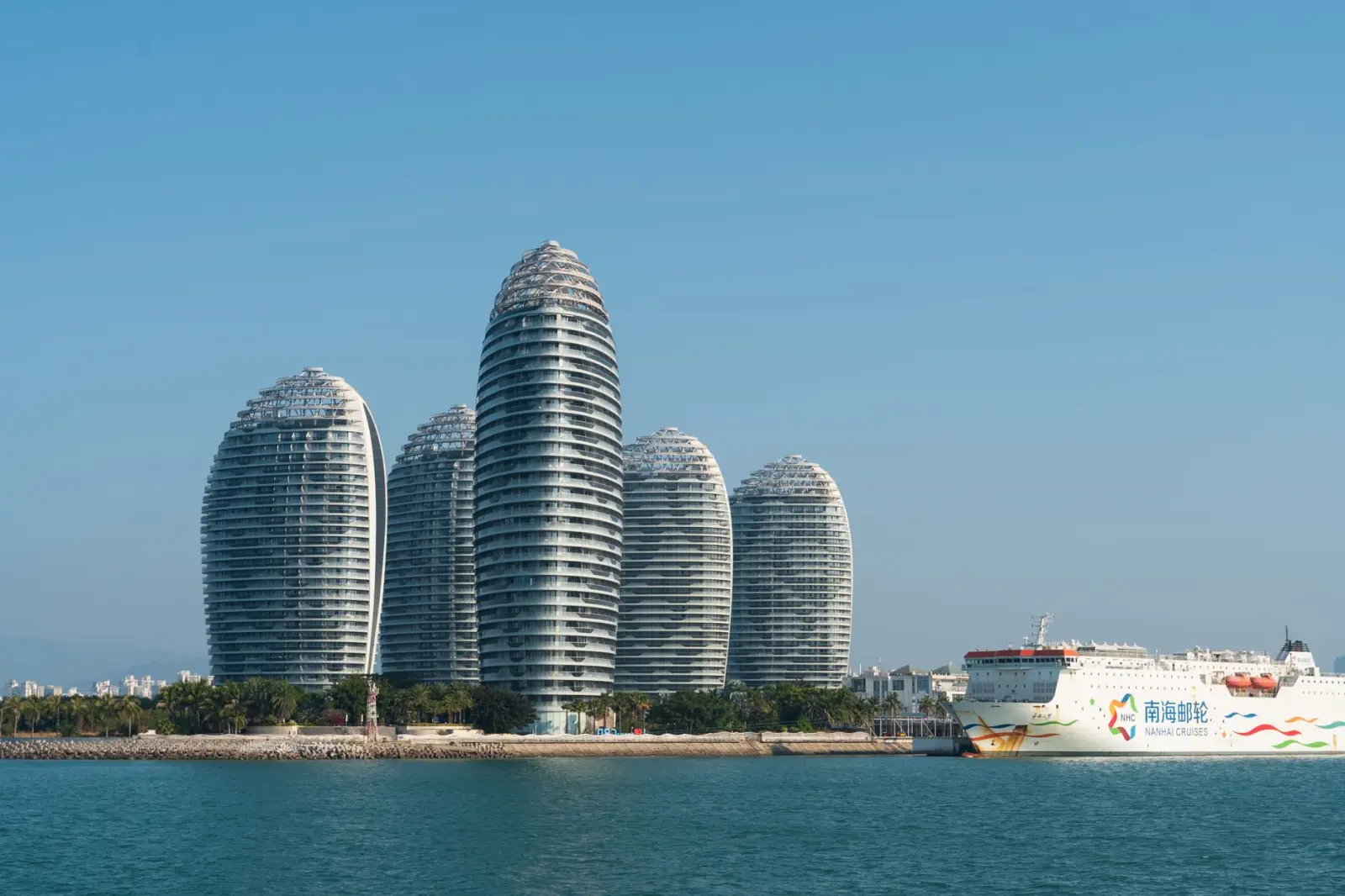 市政工程与建筑工程对比：河南建设企业如何选择承包模式