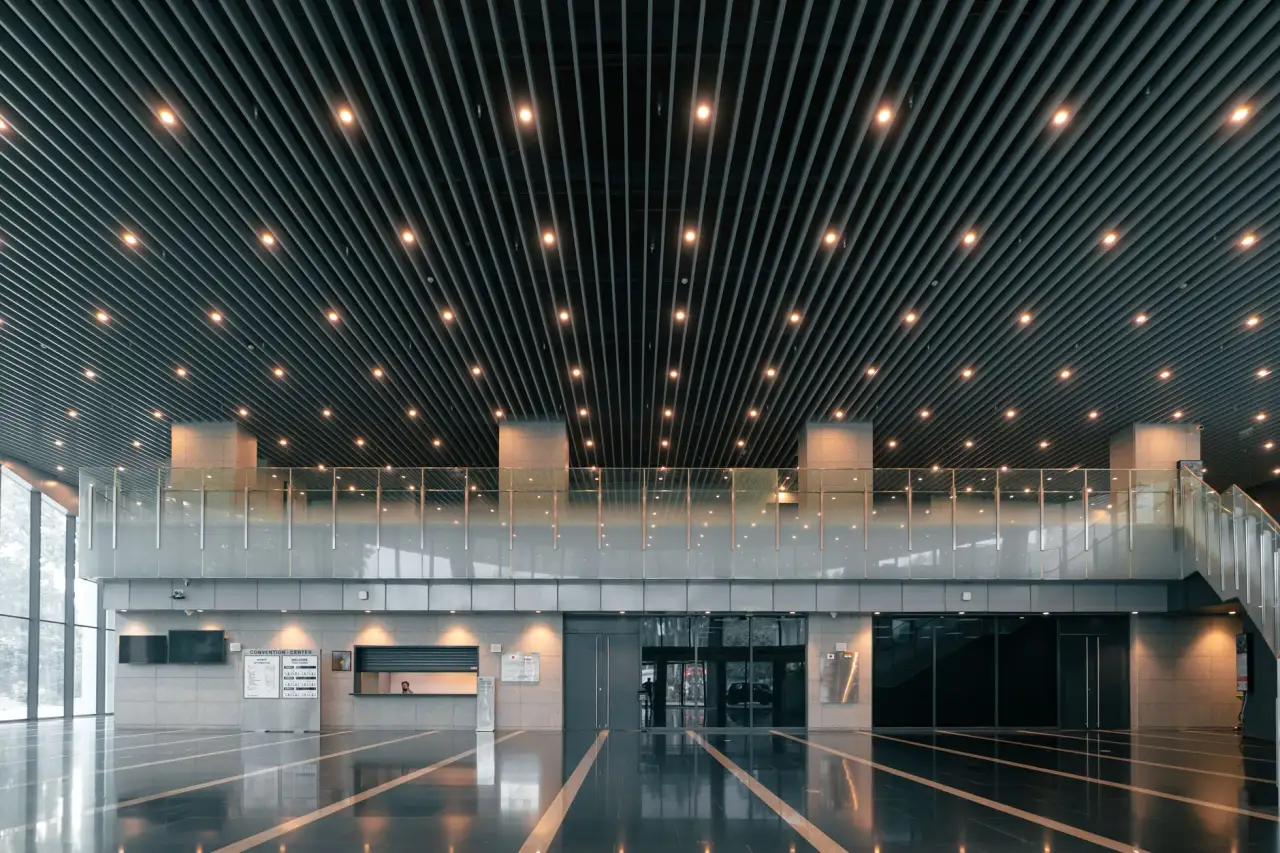 郑州及华中地区房建施工总承包服务方案对比与选型指南